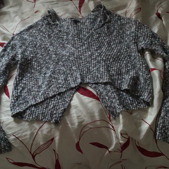 Sweater - Picture 1 of 3